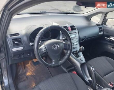 Сірий Тойота Ауріс, об'ємом двигуна 1.6 л та пробігом 195 тис. км за 6000 $, фото 17 на Automoto.ua