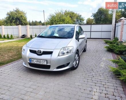 Серый Тойота Аурис, объемом двигателя 2 л и пробегом 270 тыс. км за 7200 $, фото 3 на Automoto.ua