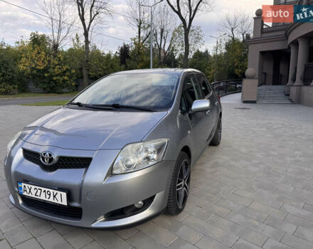 Серый Тойота Аурис, объемом двигателя 1.36 л и пробегом 220 тыс. км за 6500 $, фото 2 на Automoto.ua