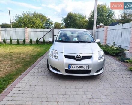 Серый Тойота Аурис, объемом двигателя 2 л и пробегом 270 тыс. км за 7200 $, фото 2 на Automoto.ua