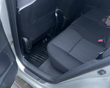 Серый Тойота Аурис, объемом двигателя 1.4 л и пробегом 250 тыс. км за 8200 $, фото 6 на Automoto.ua