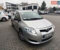 Серый Тойота Аурис, объемом двигателя 1.6 л и пробегом 380 тыс. км за 4000 $, фото 1 на Automoto.ua