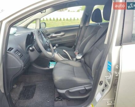 Серый Тойота Аурис, объемом двигателя 2 л и пробегом 270 тыс. км за 7200 $, фото 9 на Automoto.ua