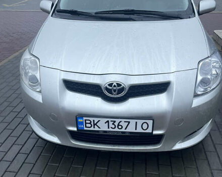 Серый Тойота Аурис, объемом двигателя 1.4 л и пробегом 250 тыс. км за 8200 $, фото 9 на Automoto.ua