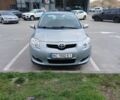 Сірий Тойота Ауріс, об'ємом двигуна 1.4 л та пробігом 205 тис. км за 6400 $, фото 1 на Automoto.ua