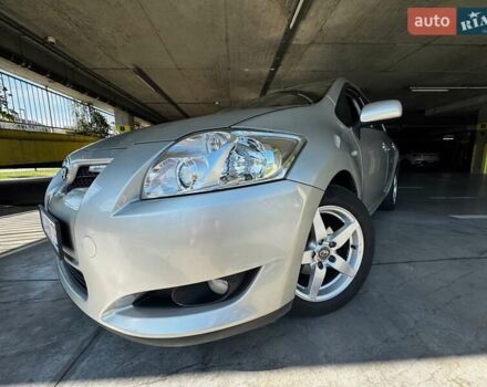 Серый Тойота Аурис, объемом двигателя 1.6 л и пробегом 145 тыс. км за 7500 $, фото 1 на Automoto.ua