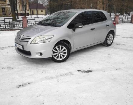 Серый Тойота Аурис, объемом двигателя 1.4 л и пробегом 199 тыс. км за 7299 $, фото 5 на Automoto.ua