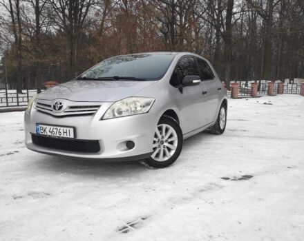 Серый Тойота Аурис, объемом двигателя 1.4 л и пробегом 199 тыс. км за 7299 $, фото 6 на Automoto.ua