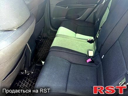 Серый Тойота Аурис, объемом двигателя 1.8 л и пробегом 175 тыс. км за 9999 $, фото 6 на Automoto.ua