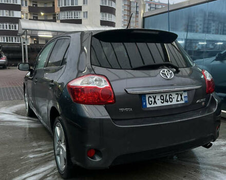 Сірий Тойота Ауріс, об'ємом двигуна 2 л та пробігом 153 тис. км за 7000 $, фото 2 на Automoto.ua
