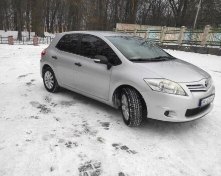 Серый Тойота Аурис, объемом двигателя 1.4 л и пробегом 199 тыс. км за 7299 $, фото 3 на Automoto.ua