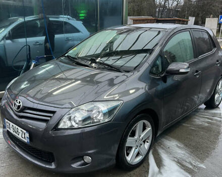 Сірий Тойота Ауріс, об'ємом двигуна 2 л та пробігом 153 тис. км за 7000 $, фото 3 на Automoto.ua