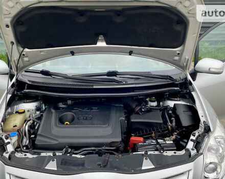 Сірий Тойота Ауріс, об'ємом двигуна 1.4 л та пробігом 199 тис. км за 8300 $, фото 31 на Automoto.ua