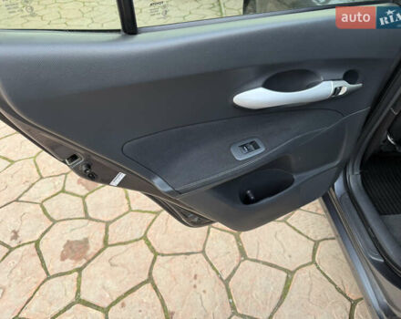 Сірий Тойота Ауріс, об'ємом двигуна 1.6 л та пробігом 129 тис. км за 9250 $, фото 48 на Automoto.ua