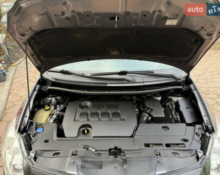 Сірий Тойота Ауріс, об'ємом двигуна 1.6 л та пробігом 129 тис. км за 9250 $, фото 30 на Automoto.ua