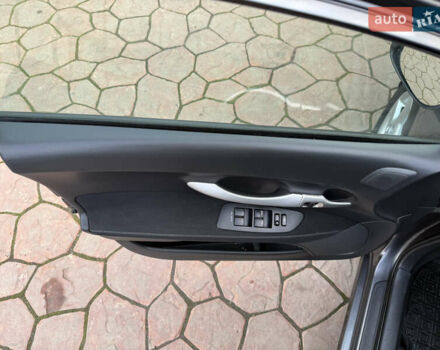 Сірий Тойота Ауріс, об'ємом двигуна 1.6 л та пробігом 129 тис. км за 9250 $, фото 37 на Automoto.ua