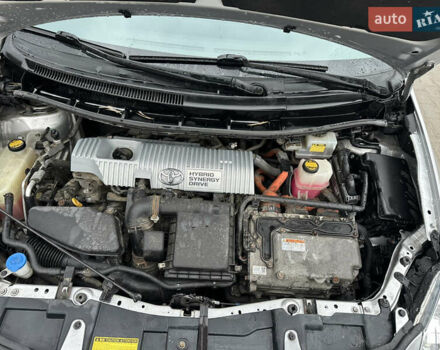 Серый Тойота Аурис, объемом двигателя 1.8 л и пробегом 210 тыс. км за 9700 $, фото 6 на Automoto.ua