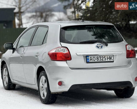 Сірий Тойота Ауріс, об'ємом двигуна 1.8 л та пробігом 215 тис. км за 9000 $, фото 5 на Automoto.ua