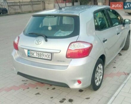 Серый Тойота Аурис, объемом двигателя 1.4 л и пробегом 152 тыс. км за 9000 $, фото 7 на Automoto.ua