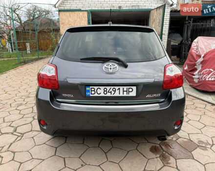 Сірий Тойота Ауріс, об'ємом двигуна 1.6 л та пробігом 129 тис. км за 9250 $, фото 10 на Automoto.ua