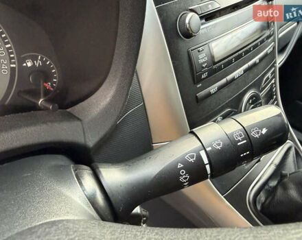 Сірий Тойота Ауріс, об'ємом двигуна 1.6 л та пробігом 129 тис. км за 9250 $, фото 44 на Automoto.ua