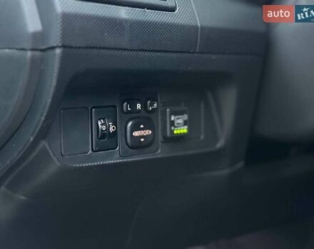 Сірий Тойота Ауріс, об'ємом двигуна 1.6 л та пробігом 263 тис. км за 8900 $, фото 8 на Automoto.ua