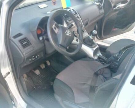 Серый Тойота Аурис, объемом двигателя 1.4 л и пробегом 152 тыс. км за 9000 $, фото 10 на Automoto.ua