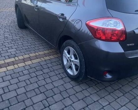 Серый Тойота Аурис, объемом двигателя 1.4 л и пробегом 296 тыс. км за 6900 $, фото 4 на Automoto.ua