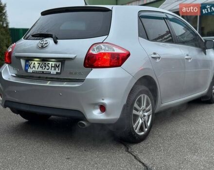 Сірий Тойота Ауріс, об'ємом двигуна 1.6 л та пробігом 263 тис. км за 8900 $, фото 4 на Automoto.ua