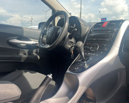 Серый Тойота Аурис, объемом двигателя 1.4 л и пробегом 228 тыс. км за 7990 $, фото 21 на Automoto.ua