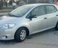 Серый Тойота Аурис, объемом двигателя 1.4 л и пробегом 152 тыс. км за 9000 $, фото 1 на Automoto.ua