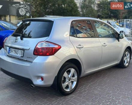 Серый Тойота Аурис, объемом двигателя 1.6 л и пробегом 130 тыс. км за 9800 $, фото 3 на Automoto.ua