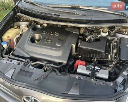 Сірий Тойота Ауріс, об'ємом двигуна 1.36 л та пробігом 143 тис. км за 8500 $, фото 2 на Automoto.ua