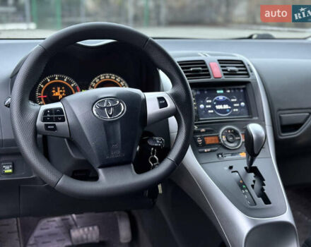 Серый Тойота Аурис, объемом двигателя 1.6 л и пробегом 263 тыс. км за 8900 $, фото 10 на Automoto.ua