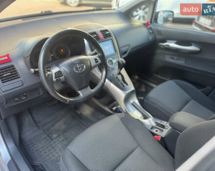 Серый Тойота Аурис, объемом двигателя 1.6 л и пробегом 130 тыс. км за 9800 $, фото 7 на Automoto.ua