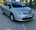 Серый Тойота Аурис, объемом двигателя 1.6 л и пробегом 150 тыс. км за 9300 $, фото 1 на Automoto.ua