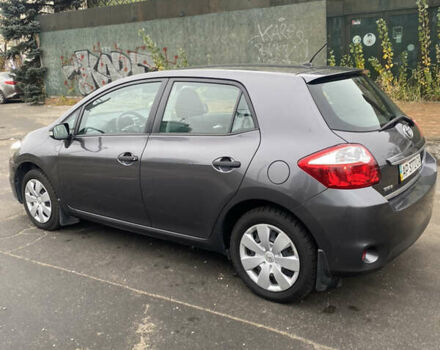 Серый Тойота Аурис, объемом двигателя 1.6 л и пробегом 34 тыс. км за 9500 $, фото 2 на Automoto.ua