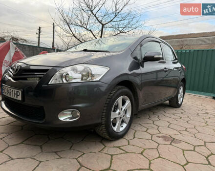 Сірий Тойота Ауріс, об'ємом двигуна 1.6 л та пробігом 129 тис. км за 9250 $, фото 3 на Automoto.ua