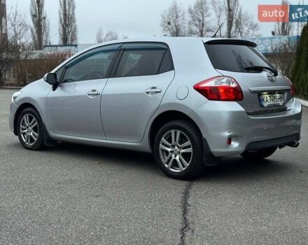 Сірий Тойота Ауріс, об'ємом двигуна 1.6 л та пробігом 263 тис. км за 8900 $, фото 2 на Automoto.ua