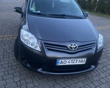 Серый Тойота Аурис, объемом двигателя 1.4 л и пробегом 296 тыс. км за 6900 $, фото 3 на Automoto.ua