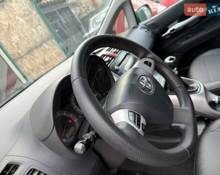 Сірий Тойота Ауріс, об'ємом двигуна 1.6 л та пробігом 129 тис. км за 9250 $, фото 41 на Automoto.ua