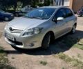 Сірий Тойота Ауріс, об'ємом двигуна 1.4 л та пробігом 217 тис. км за 9000 $, фото 1 на Automoto.ua