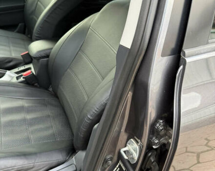 Сірий Тойота Ауріс, об'ємом двигуна 1.6 л та пробігом 129 тис. км за 9250 $, фото 39 на Automoto.ua
