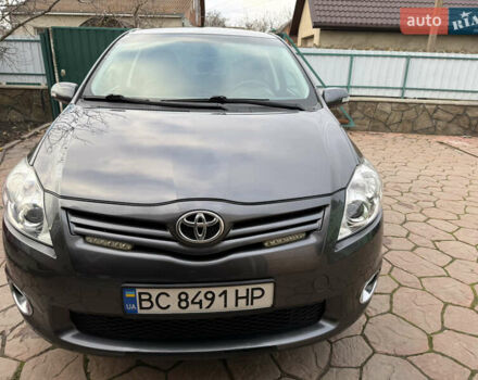 Сірий Тойота Ауріс, об'ємом двигуна 1.6 л та пробігом 129 тис. км за 9250 $, фото 18 на Automoto.ua