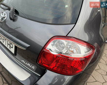 Сірий Тойота Ауріс, об'ємом двигуна 1.6 л та пробігом 129 тис. км за 9250 $, фото 26 на Automoto.ua