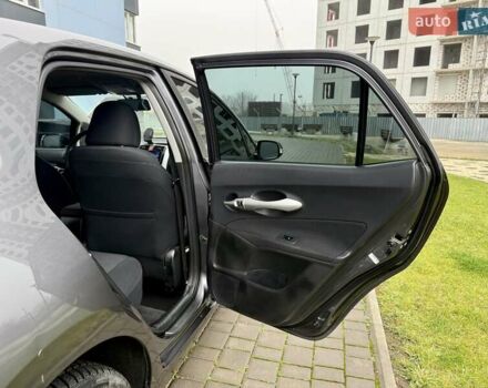 Сірий Тойота Ауріс, об'ємом двигуна 1.6 л та пробігом 89 тис. км за 9999 $, фото 62 на Automoto.ua