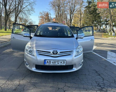 Сірий Тойота Ауріс, об'ємом двигуна 1.6 л та пробігом 190 тис. км за 9999 $, фото 40 на Automoto.ua