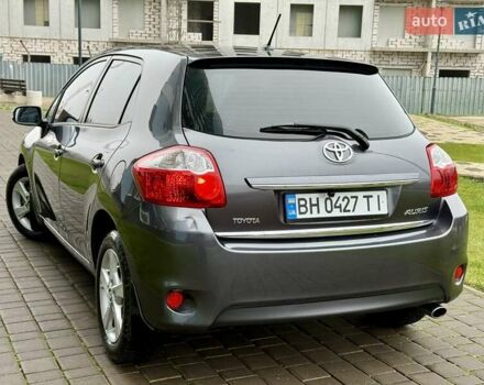 Сірий Тойота Ауріс, об'ємом двигуна 1.6 л та пробігом 89 тис. км за 9999 $, фото 27 на Automoto.ua