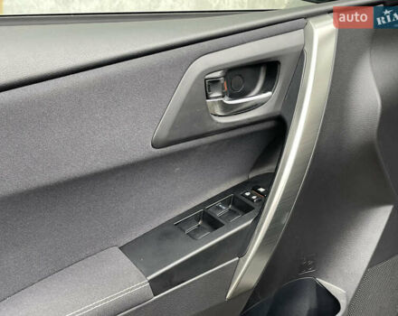 Серый Тойота Аурис, объемом двигателя 2 л и пробегом 171 тыс. км за 8990 $, фото 16 на Automoto.ua