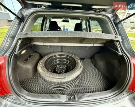 Сірий Тойота Ауріс, об'ємом двигуна 1.6 л та пробігом 89 тис. км за 9999 $, фото 70 на Automoto.ua